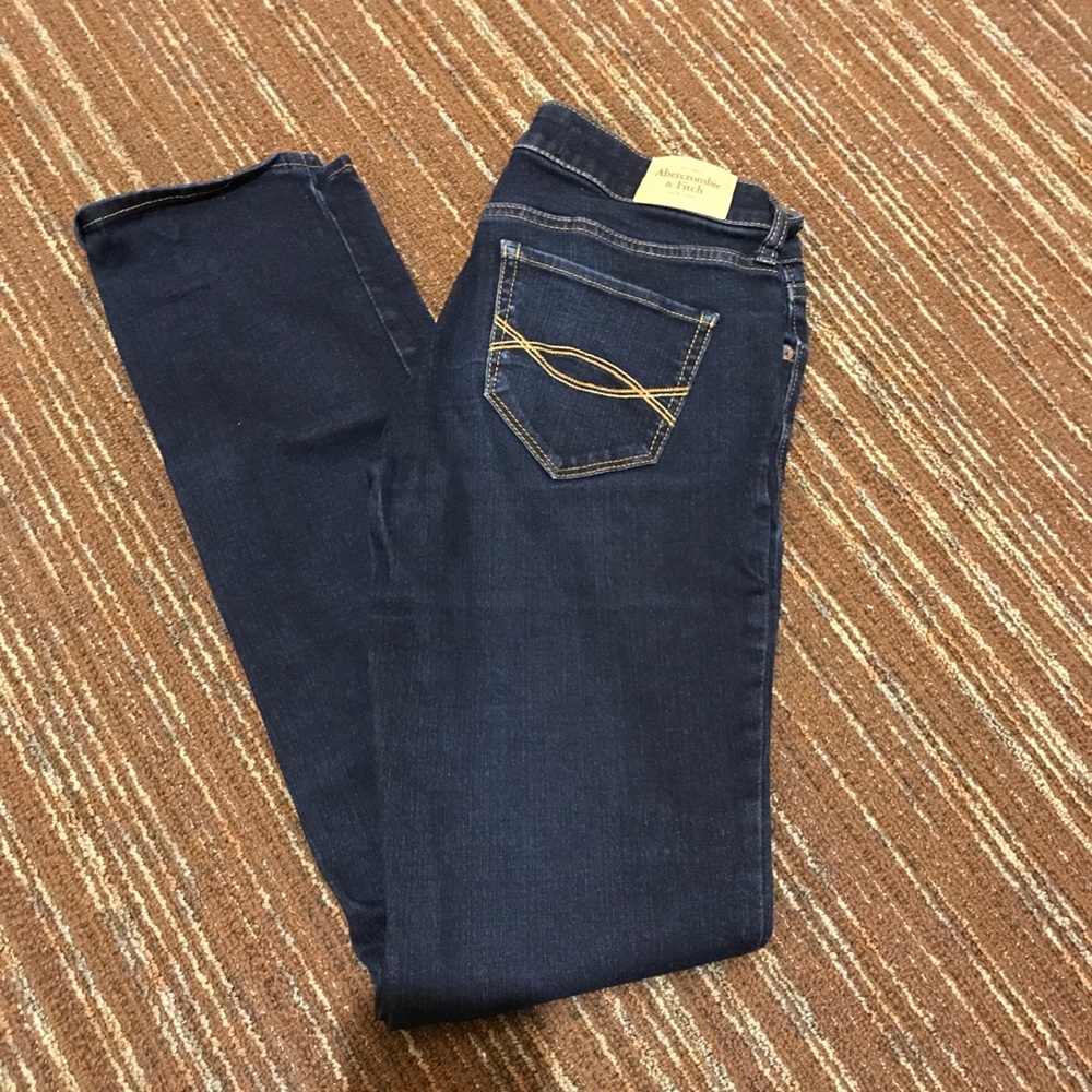 Abercrombie & Fitch dark wash skinny jeans